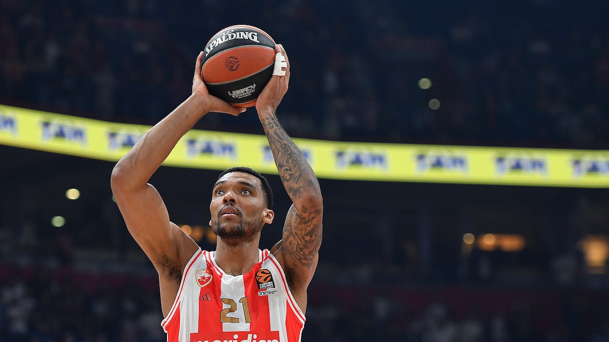 Džoel Bolomboj igra protiv Studentskog centra!