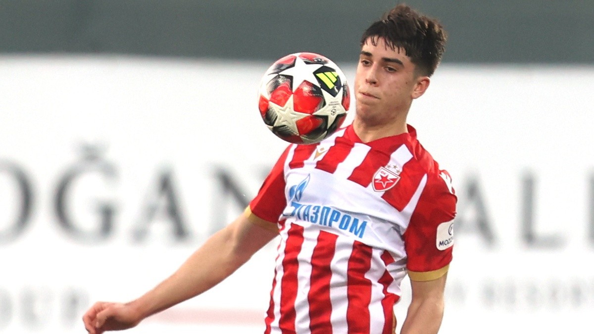 Zvezda pred zaradom od 4.000.000 evra: Strahinja Stojković na putu za Sent Etjen