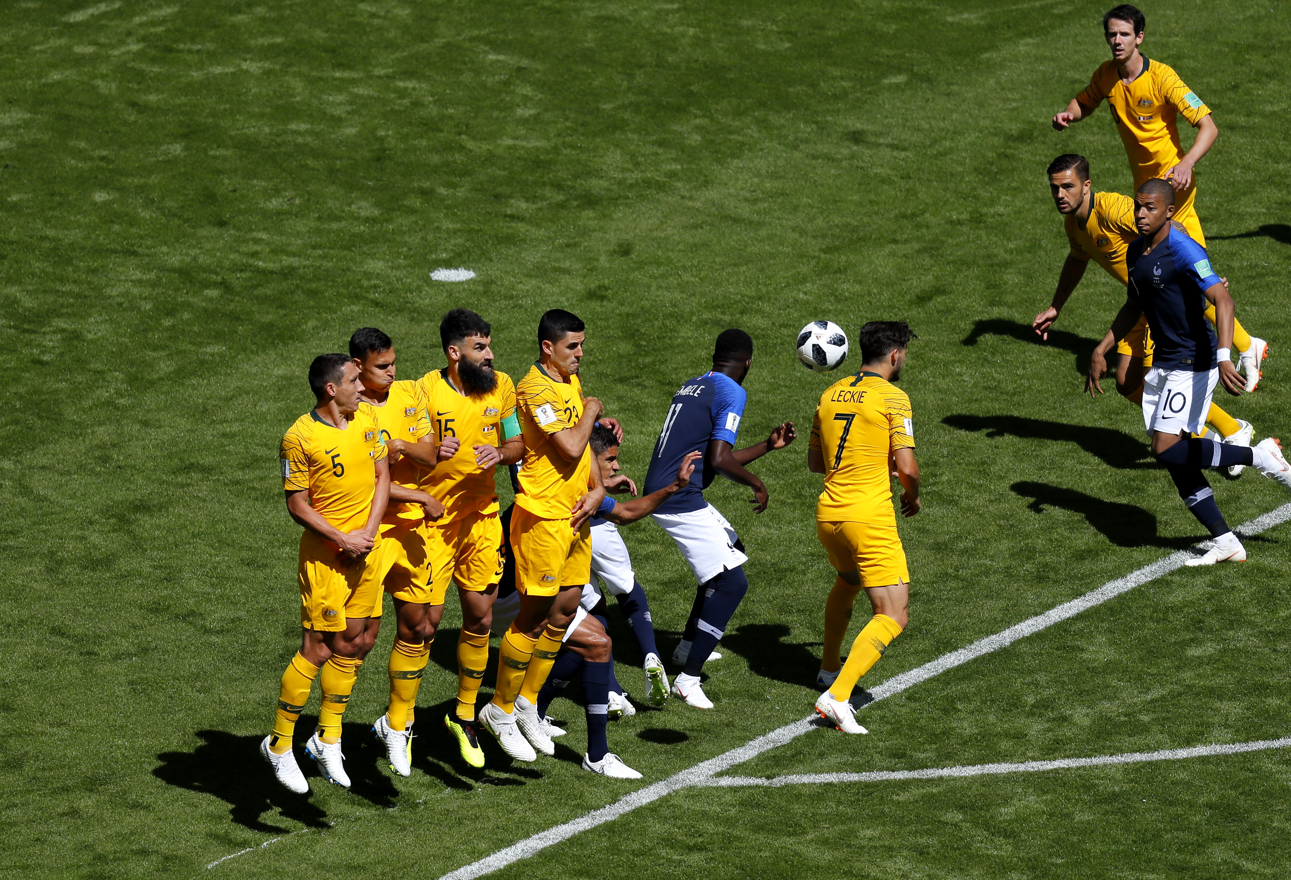 Francuska na koju smo navikli i „debi“ VAR-a na Mundijalu 5 Australija Francuska