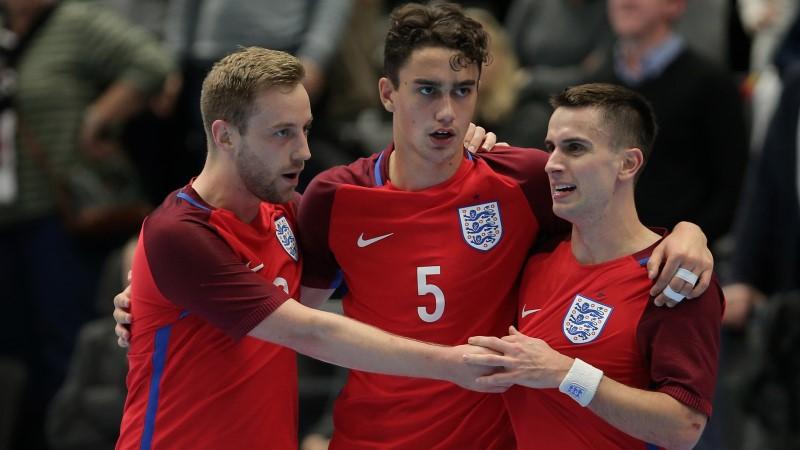 Maks Kilmen, Premijerligaš i futsaler, istovremeno!