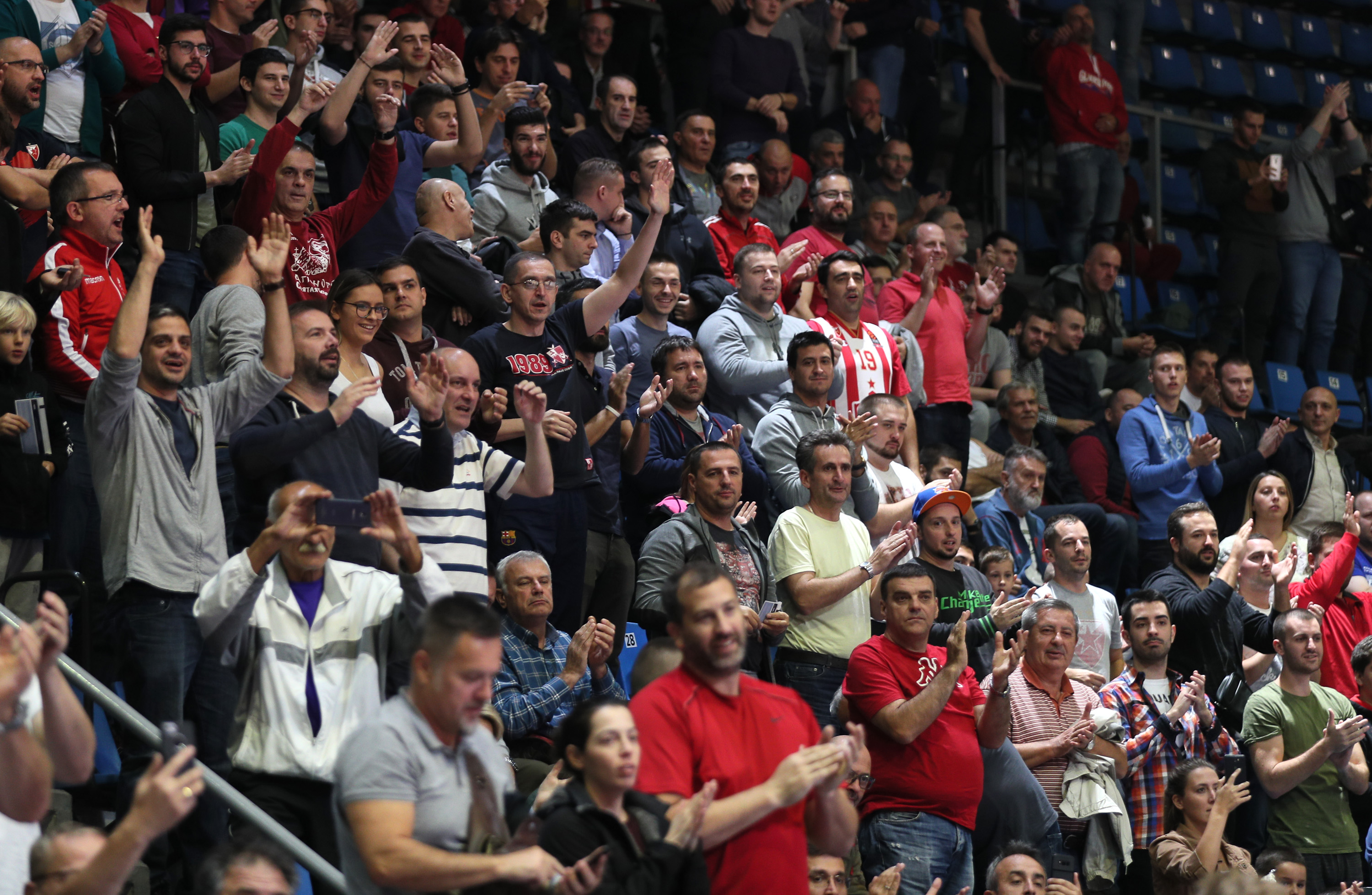 Crvena zvezda Cibona navijači
