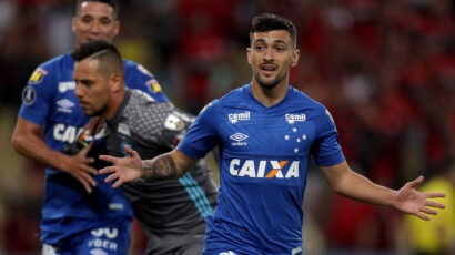 Danas Japan, sutra Brazil: De Araskaeta leteo 17 sati da bi rešio finale kupa! (VIDEO)