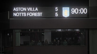 Evropski šampioni brojali do 10 u spektaklu Čempionšipa: Dva pokera, poništen gol i crveni karton! (VIDEO)