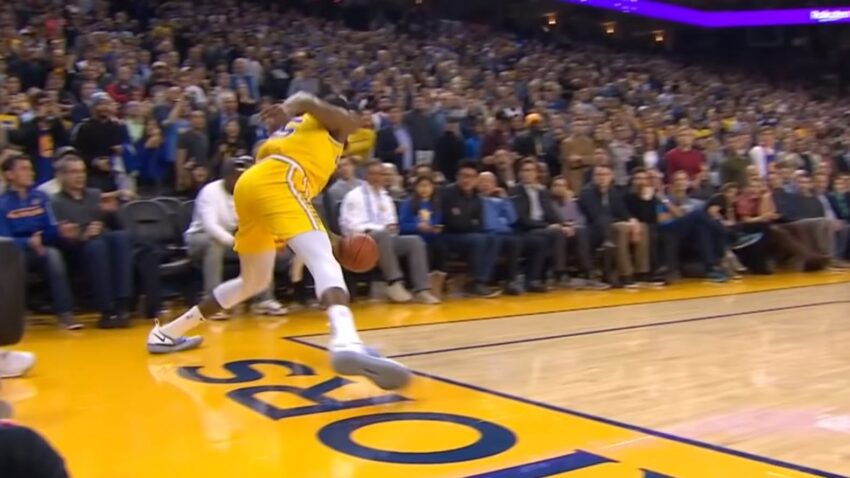 Kako je Harden "ispravio" najgoru sudijsku odluku u NBA? (VIDEO)