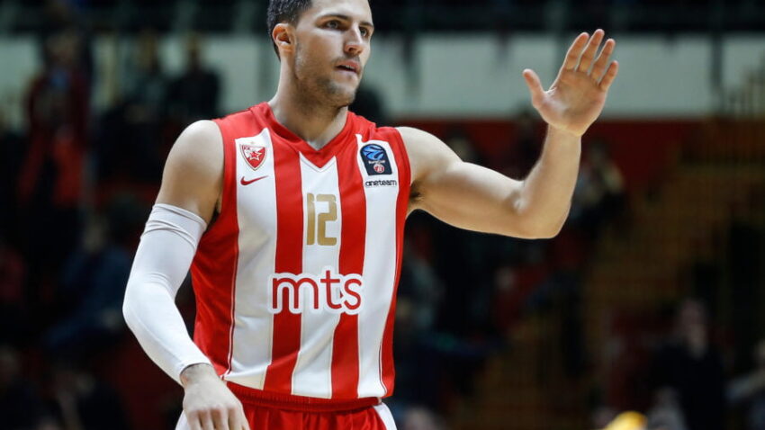 Poruka je poslata - Crvena zvezda trojkama ,,ubila'' Budućnost i povela u seriji!