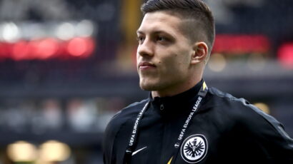 AVION STIŽE PO LUKU Real u sredu promoviše Jovića