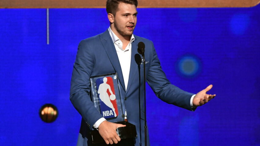 NBA CIRKUS Nagrade Janisu i Luki, novinari pitali - gde je Jokić?