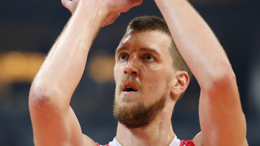 KUZMIĆ OSTAO: Zvezda tu kada je bilo najteže