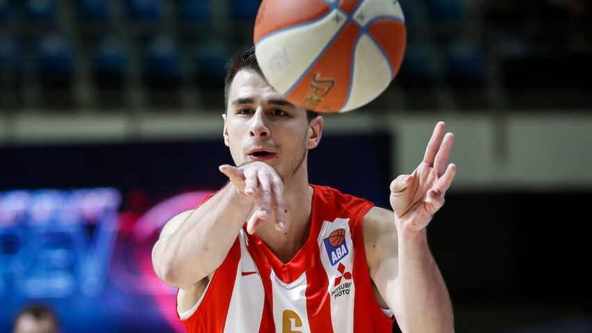 Nemanja Dangubić bi mogao da zaigra za Partizan