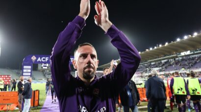DAN ZA ULAZAK U LEGENDU: Suze Riberija na oproštaju od fudbala! (VIDEO)