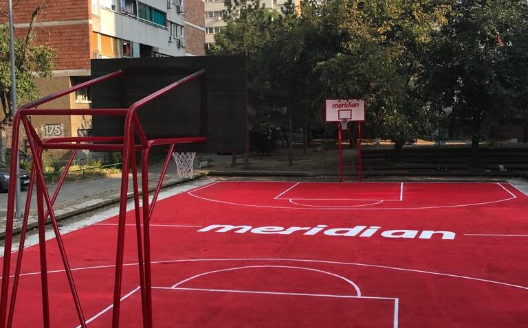 'AJMO NA BASKET Meridian i Jovanović otvorili košarkaški teren