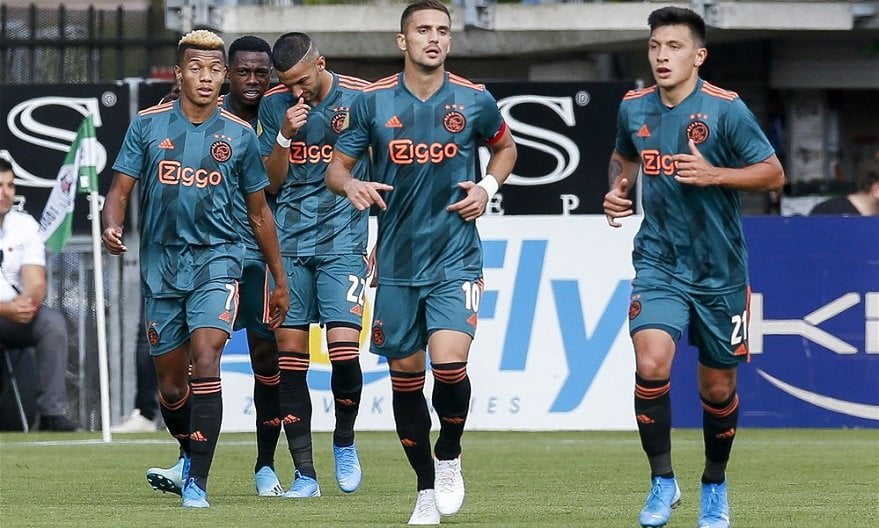 Ова слика има празан alt атрибут; име њене датотеке је tadic-sparta-ajaks-afc-ajax.jpg