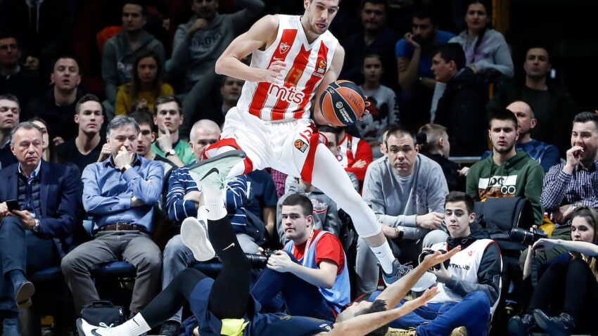 LAMONIKA, SRBINE! Sudija "najavio" pobedu Zvezde protiv Fenera