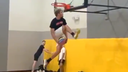 KARTER IMA NASLEDNIKA Da li je ovo najbolje zakucavanje u istoriji?