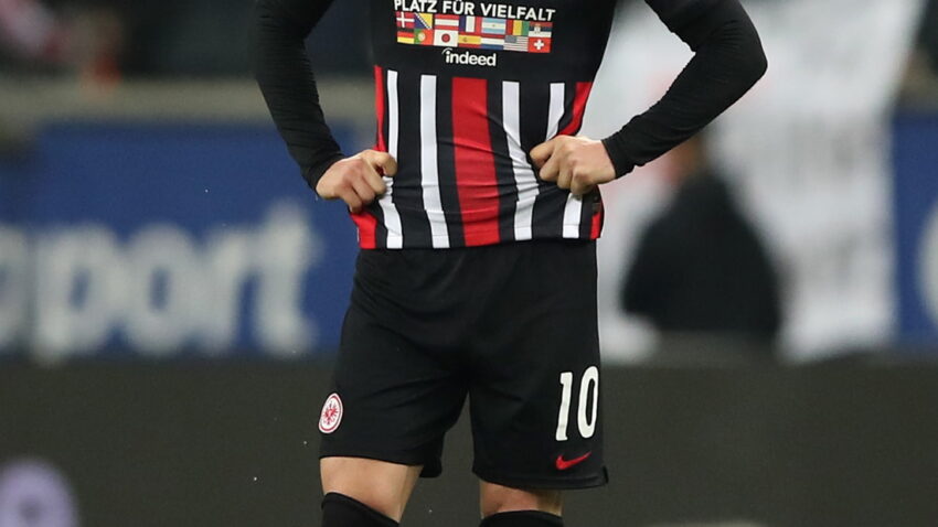 "Kostić je najbolji defanzivac Bundeslige, vredi 60.000.000 najmanje!"