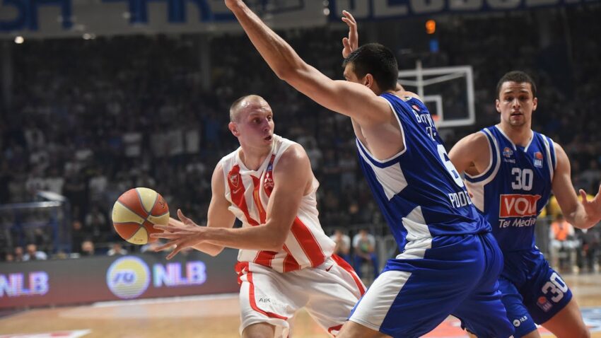 DA LI ĆE SE IGRATI? Zvezda traži odlaganje meča u Podgorici