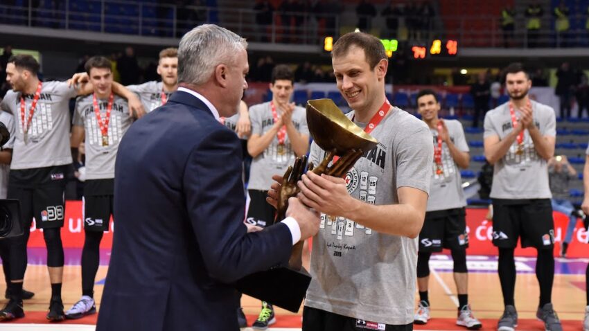 ŽREB ZA KUP KORAĆA Partizan brani trofej, derbi moguć u finalu!