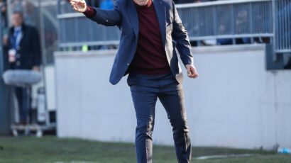 STANKOVIĆ: “Šutiramo loptu u aut, dajemo je protivniku u noge…”
