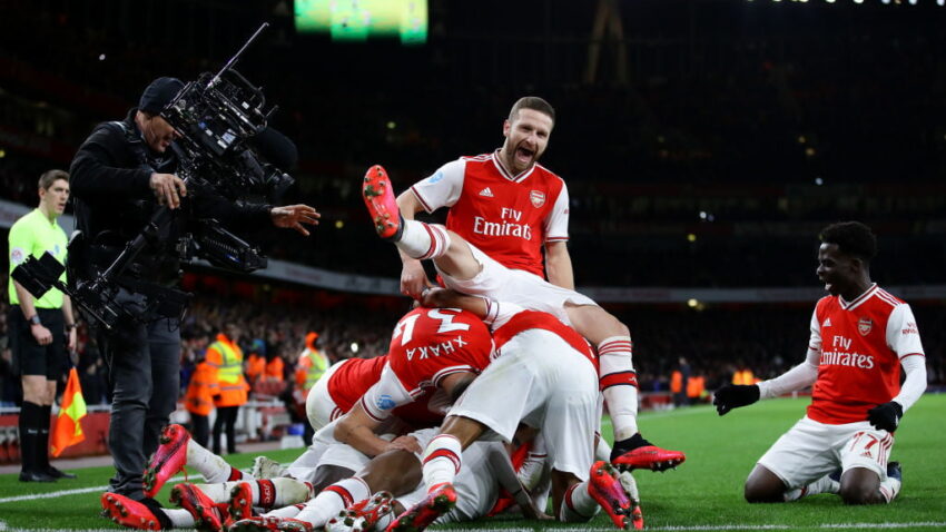 KONAČNO, ARSENAL! Kasni poker Artetine čete i "suknjica" za pamćenje!