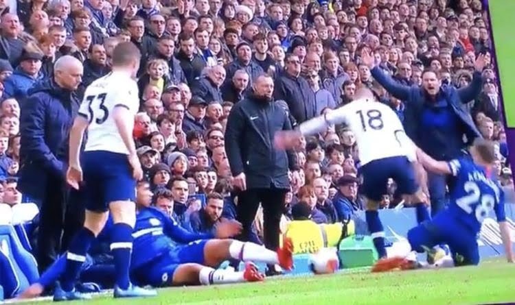 UKINITE VAR Gradski derbi Londona pokazao sav besmisao tehnologije!