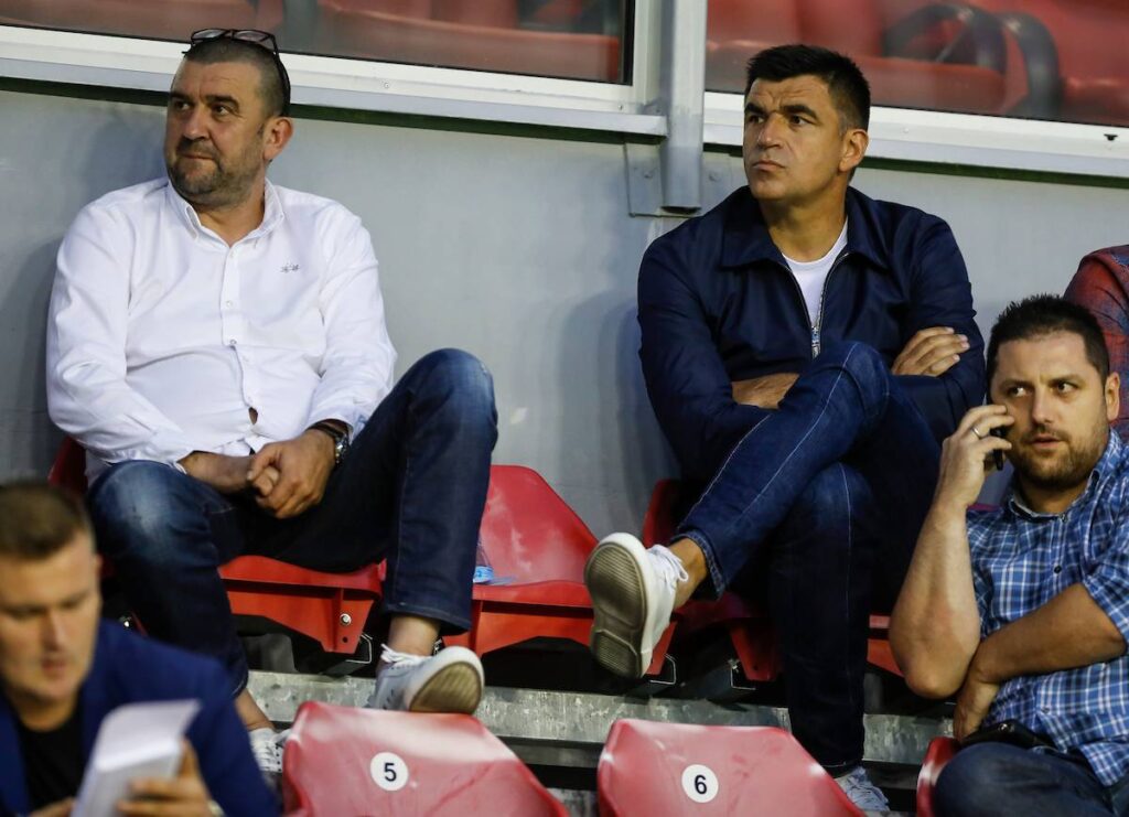 VOZDOVAC JAVOR 09