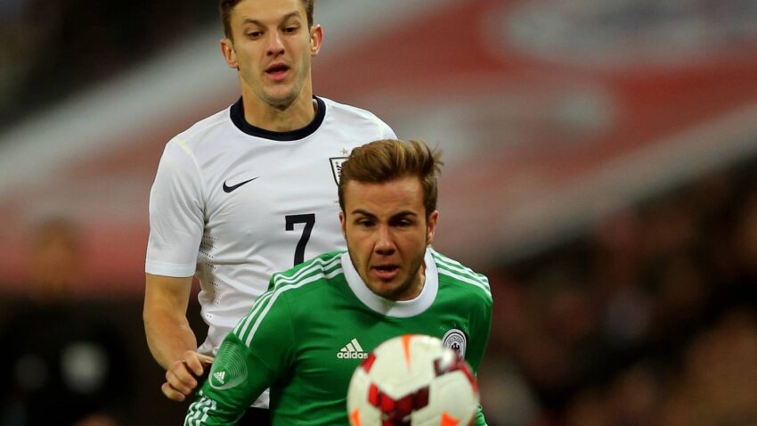 NEĆE IH NI ZA DŽABE Milan odbio iskusne veziste Dortmunda i Liverpula!