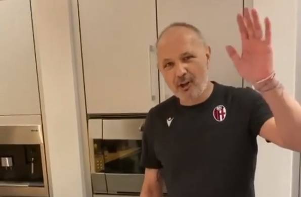 EMOTIVNO OBRAĆANJE MIHAJLOVIĆA IGRAČIMA: Momci, ako smo jednom pobedili - možemo i ovog puta!
