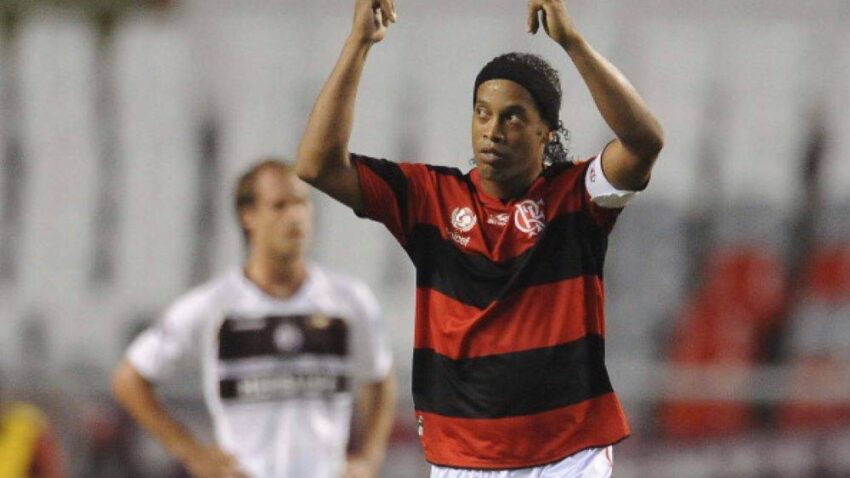 ČUDNA KLAUZULA: Flamengo obećao Ronaldinju dve žurke nedeljno?