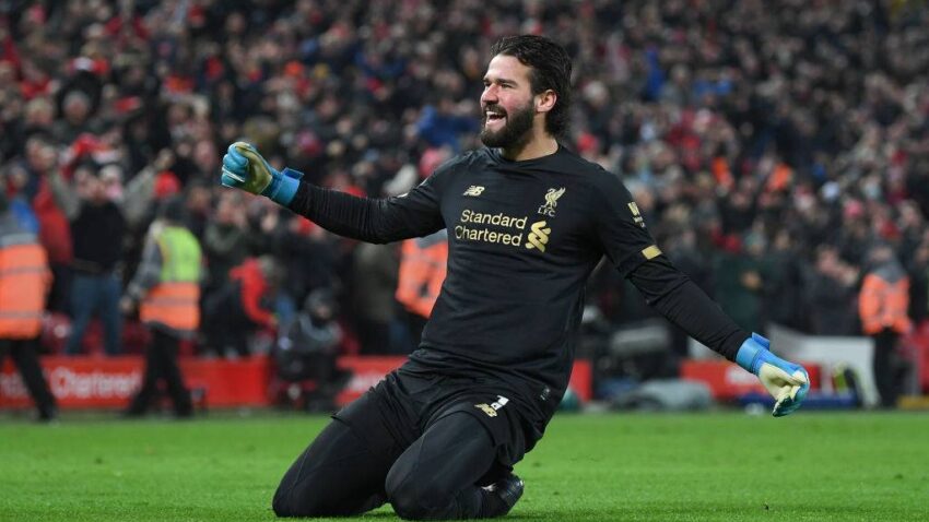 LIVERPUL SLAVI ALISONA: Kad ne mogu napadači može golman!