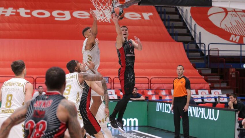 "NEMANJA, HVALA I SREĆNO!" Nedović zvanično napustio Milano