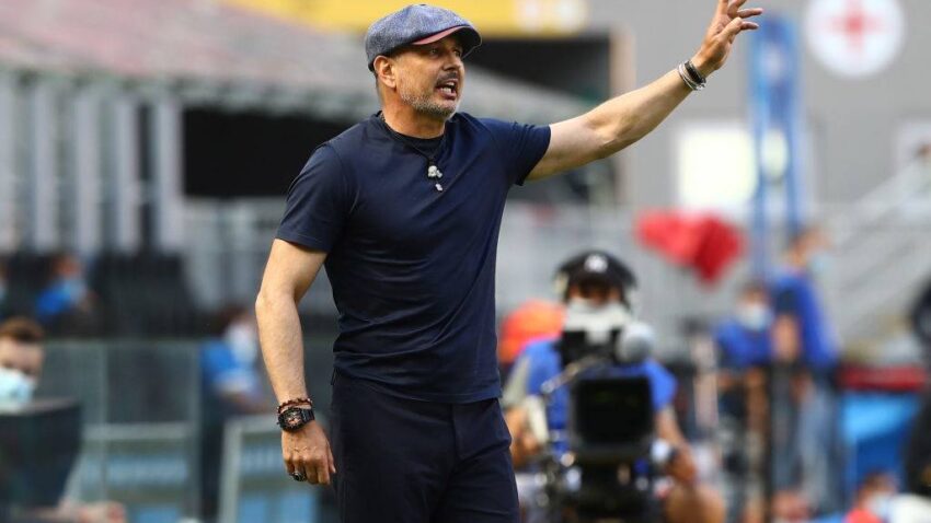 MIHAJLOVIĆ BI DA MENJA OFSAJD PRAVILO: Otišlo je predaleko...