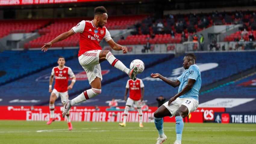 "BOJ NE BIJE SVIJETLO ORUŽJE..." Arsenal šokirao Siti u polufinalu FA kupa