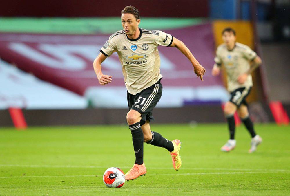 Ова слика има празан alt атрибут; име њене датотеке је Nemanja-Matic.jpg