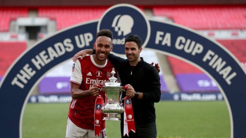 ARTETA OTKRIVA Arsenal je blizu dogovora sa napadačem