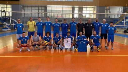 SJAJNA STVAR Odbojkaški klubovi Ribnica i Vojvodina odaju počast legendi ovog sporta