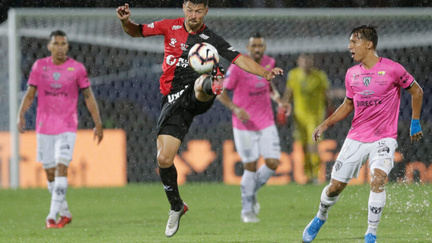 DINAMO ZAGREB JAČA ODBRANU Otišla ponuda od četiri miliona dolara