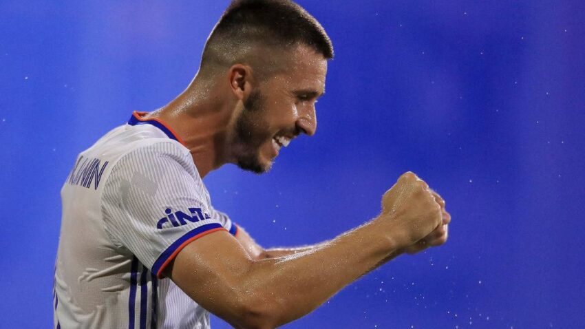 KAO PIKSI I RAMBO: Medunjanin oduševio svet golom iz kornera (VIDEO)