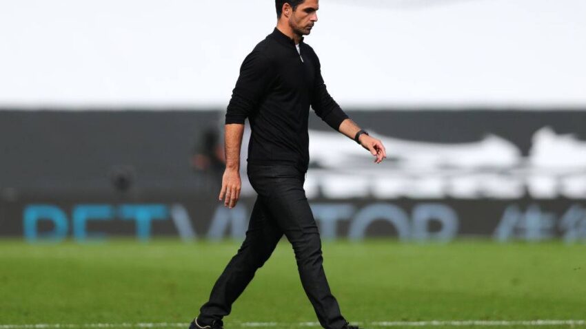 Arteta na udaru Ozilovog agenta: Prevario je navijače Arsenala!