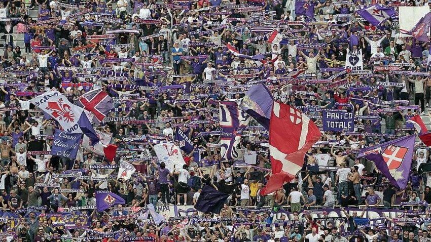Potpisao za Fiorentinu mesec dana nakon što se suzama oprostio od Milana