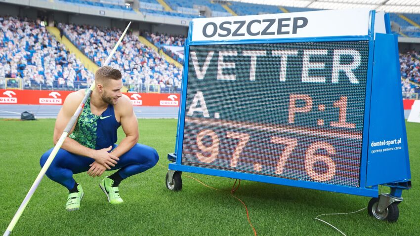 PISANJE ISTORIJE U POLJSKOJ Veter bacio koplje na metar od svetskog rekorda