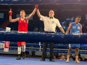 Semiz Alicic u crvenom