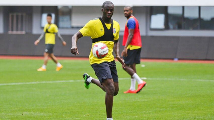 GLUPOST TUREA Izbačen sa humanitarne utakmice!