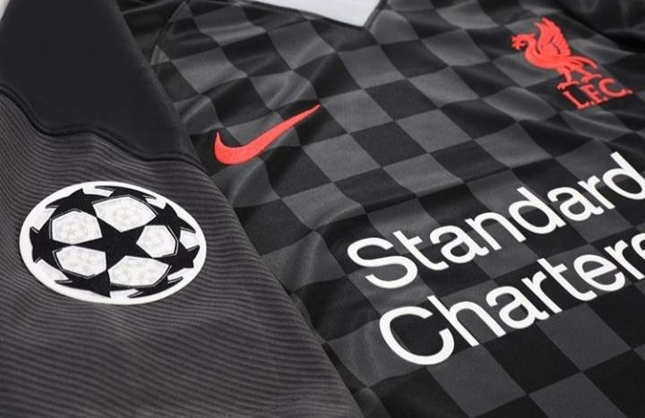 OČIGLEDNA KOPIJA Da li vam novi Liverpulov dres deluje poznato?
