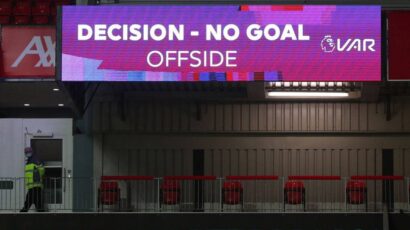 VAR(KA) U PREMIJER LIGI: “Apsolutno odvratna odluka”!