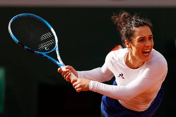 NOVI ŠOK U PARIZU: Bertens ispala sa Rolan Garosa, Italijanka ne može da veruje