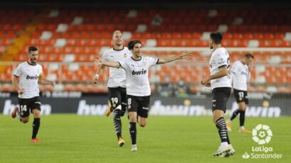 ŠTA SE OVO DOGODILO NA MESTALJI!? Četiri penala, poništen gol i pobeda Valensije