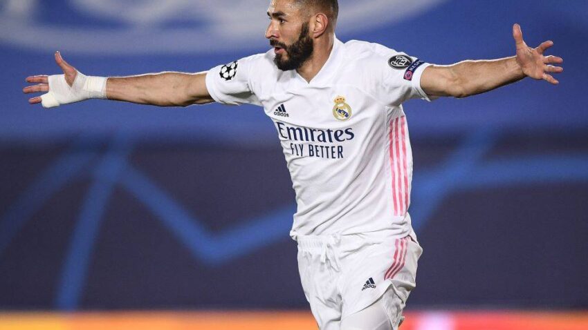 BENZEMA PREDVIDEO SITUACIJU: Razbio PSŽ het-trikom, a sve to rekao prijatelju pre meča! (FOTO)