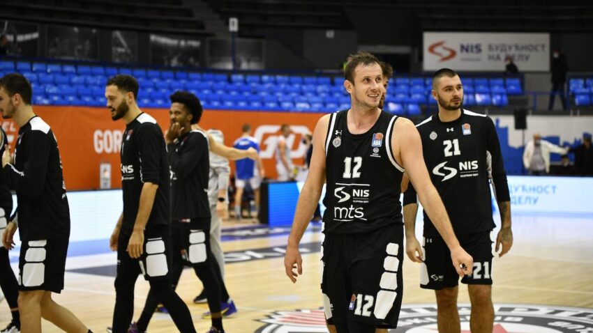 ABA LIGA: Partizan se opustio u drugom poluvremenu, ali ipak savladao Cibonu