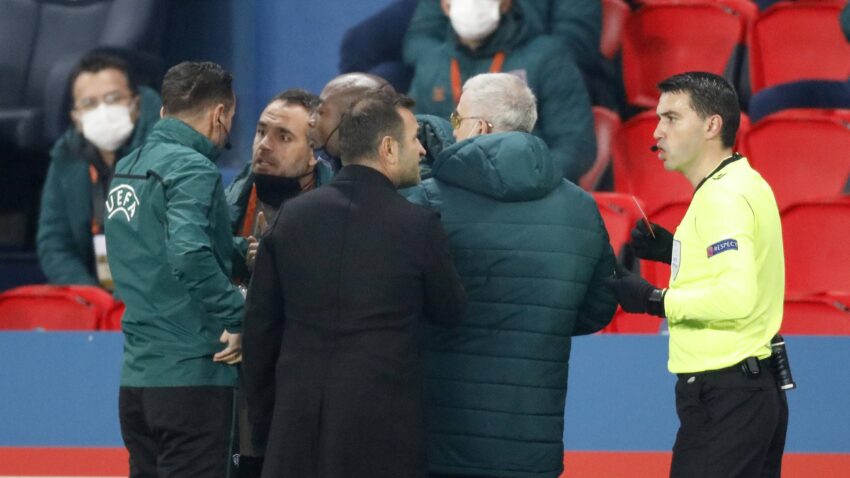 Legendarni Mutu pokušava da "opere" sudiju optuženog za rasizam