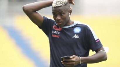 VELIKO SRCE VIKTOR IMA: Osimhena pogodila scena sa ulica Lagosa, odlučio je da pomogne (FOTO)